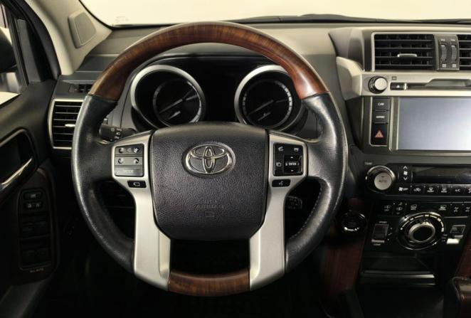 Toyota Land Cruiser Prado 150 Series Рестайлинг 1 с пробегом 2016 года, цена 4 655 000 рублей, 97726 км, внедорожник, Автокод Объявления