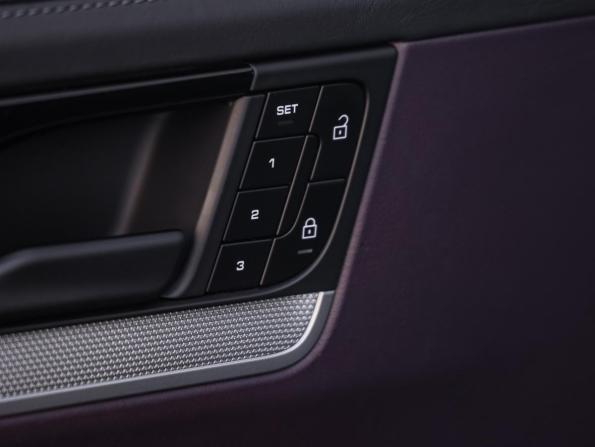 Porsche Cayenne III Рестайлинг с пробегом 2023 года, цена 12 875 000 рублей, 49633 км, внедорожник, Автокод Объявления