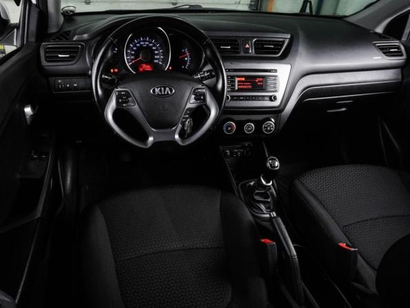 Kia Rio III Рестайлинг с пробегом 2017 года, цена 1 059 000 рублей, 147205 км, хэтчбек, Автокод Объявления