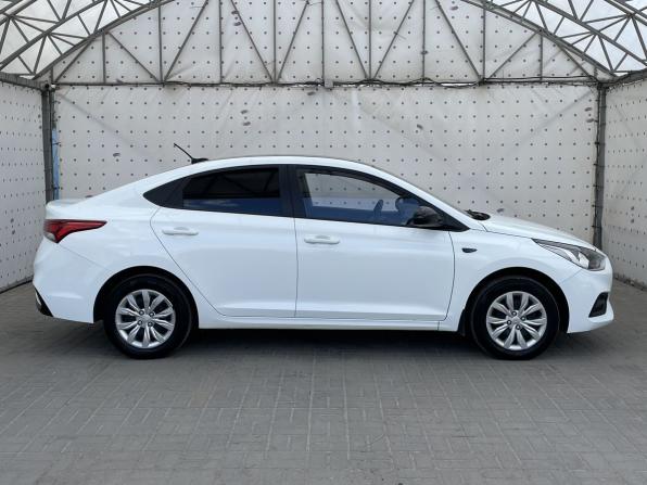 Hyundai Solaris II с пробегом 2019 года, цена 1 200 000 рублей, 156875 км, седан, Автокод Объявления