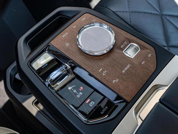 BMW iX I (I20) с пробегом 2021 года, цена 7 155 000 рублей, 33661 км, внедорожник, Автокод Объявления