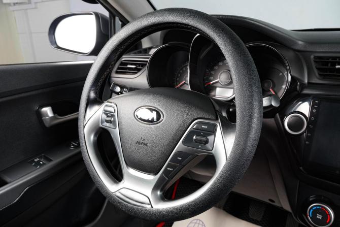 Kia Rio III Рестайлинг с пробегом 2016 года, цена 1 199 000 рублей, 96000 км, седан, Автокод Объявления
