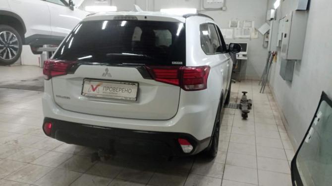 Mitsubishi Outlander III Рестайлинг 3 с пробегом 2021 года, цена 2 573 970 рублей, 90090 км, внедорожник, Автокод Объявления