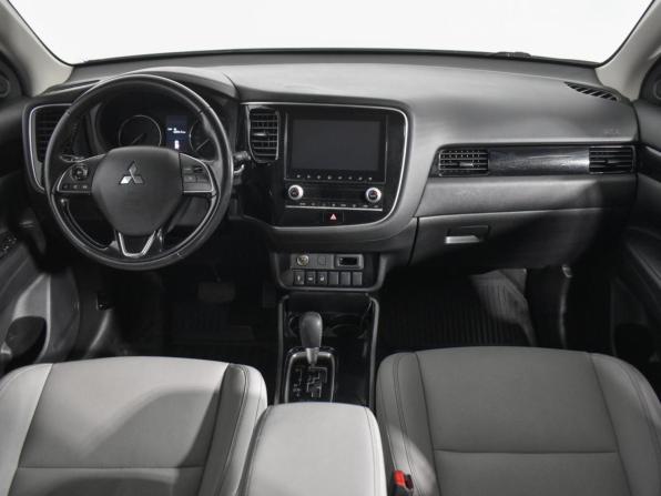 Mitsubishi Outlander III Рестайлинг 3 с пробегом 2022 года, цена 2 419 000 рублей, 124909 км, внедорожник, Автокод Объявления