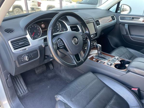 Volkswagen Touareg II Рестайлинг с пробегом 2015 года, цена 2 480 000 рублей, 137400 км, внедорожник, Автокод Объявления