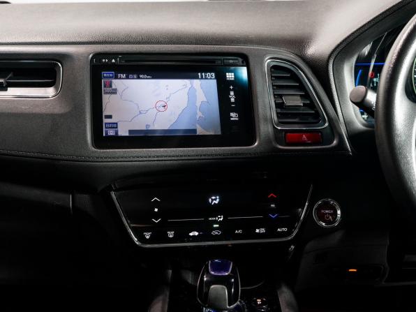 Honda Vezel I с пробегом 2014 года, цена 1 460 000 рублей, 130545 км, внедорожник, Автокод Объявления