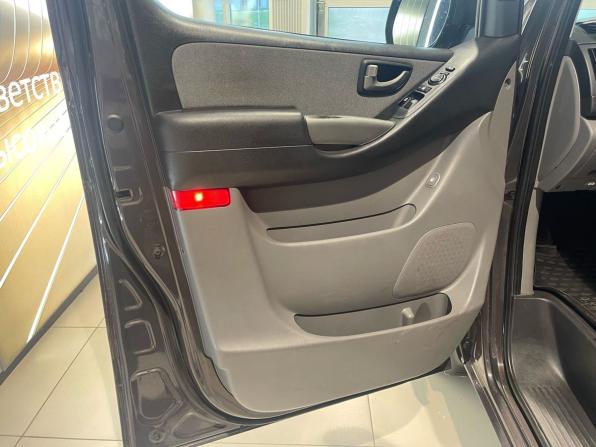 Hyundai H-1 II Рестайлинг 2 с пробегом 2019 года, цена 2 549 000 рублей, 197880 км, минивэн, Автокод Объявления