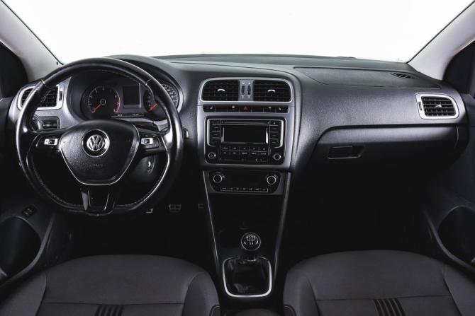 Volkswagen Polo V Рестайлинг с пробегом 2016 года, цена 1 029 000 рублей, 134000 км, седан, Автокод Объявления