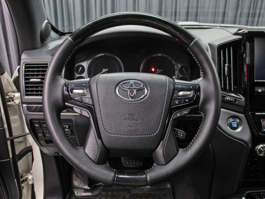 Toyota Land Cruiser 200 Series Рестайлинг 2 Москва  - изображение 17