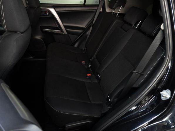 Toyota RAV4 IV (XA40) Рестайлинг с пробегом 2018 года, цена 2 250 000 рублей, 145056 км, внедорожник, Автокод Объявления