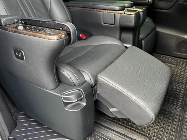 Toyota Alphard III Рестайлинг с пробегом 2021 года, цена 8 349 000 рублей, 70682 км, минивэн, Автокод Объявления