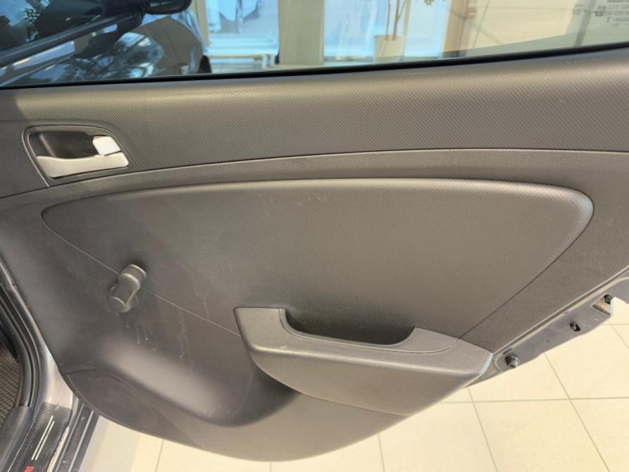 Hyundai Solaris I Волгоград  - изображение 17