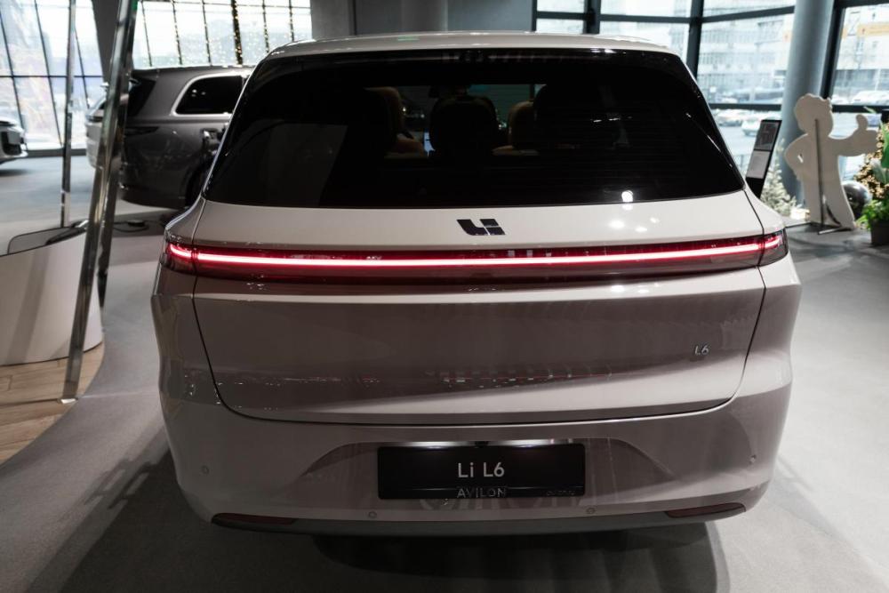 Li Auto (Lixiang) L6 Москва  - изображение 2