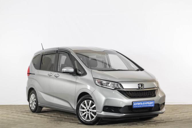Honda Freed II Рестайлинг с пробегом 2021 года, цена 1 829 000 рублей, 101800 км, компактвэн, Автокод Объявления