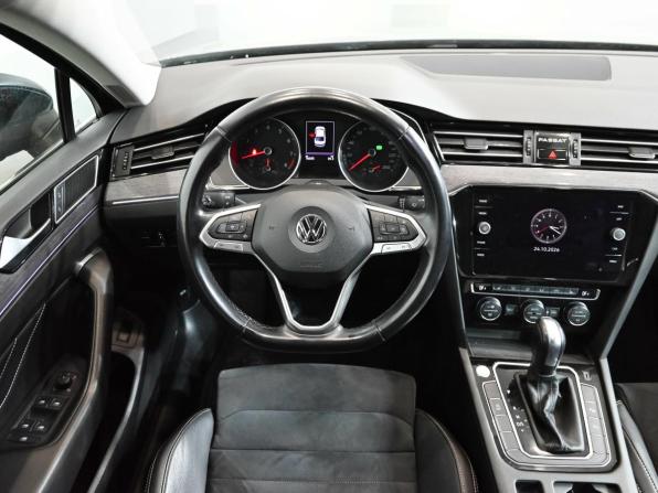 Volkswagen Passat B8 Рестайлинг с пробегом 2020 года, цена 2 635 000 рублей, 76034 км, седан, Автокод Объявления