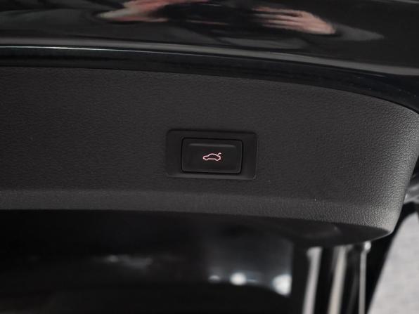 Audi Q7 I (4L) Рестайлинг с пробегом 2015 года, цена 2 300 000 рублей, 161708 км, внедорожник, Автокод Объявления