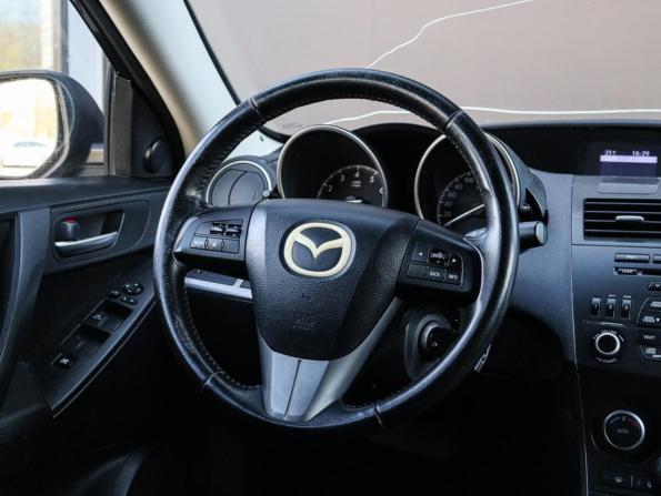 Mazda 3 II (BL) Рестайлинг с пробегом 2011 года, цена 900 000 рублей, 216046 км, седан, Автокод Объявления