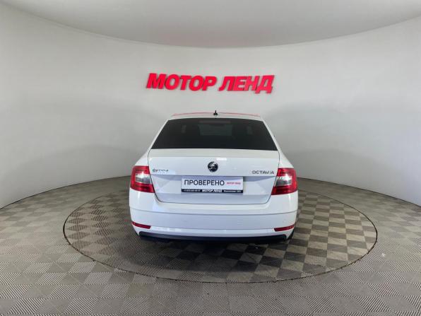 Skoda Octavia III (A7) Рестайлинг с пробегом 2018 года, цена 1 085 000 рублей, 243970 км, лифтбек, Автокод Объявления