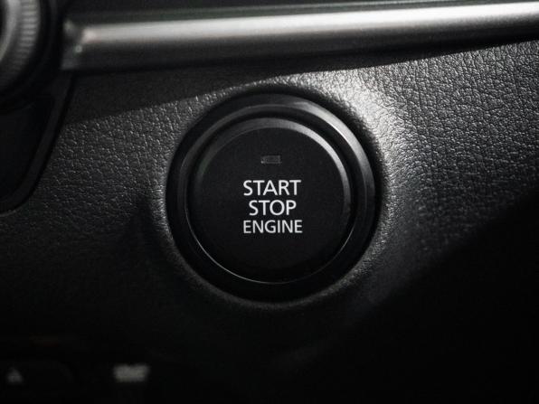 Mazda 3 IV (BP) с пробегом 2019 года, цена 1 675 500 рублей, 55851 км, хэтчбек, Автокод Объявления