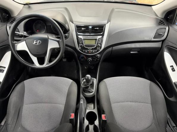 Hyundai Solaris I с пробегом 2013 года, цена 635 120 рублей, 112950 км, седан, Автокод Объявления