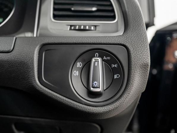 Volkswagen Golf VII с пробегом 2015 года, цена 1 695 000 рублей, 165940 км, универсал, Автокод Объявления