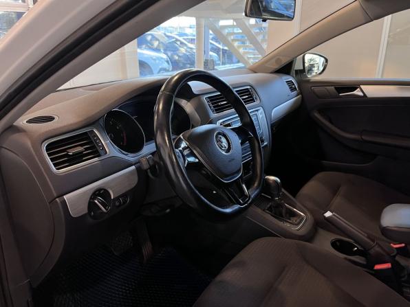 Volkswagen Jetta VI Рестайлинг с пробегом 2017 года, цена 1 225 000 рублей, 163131 км, седан, Автокод Объявления
