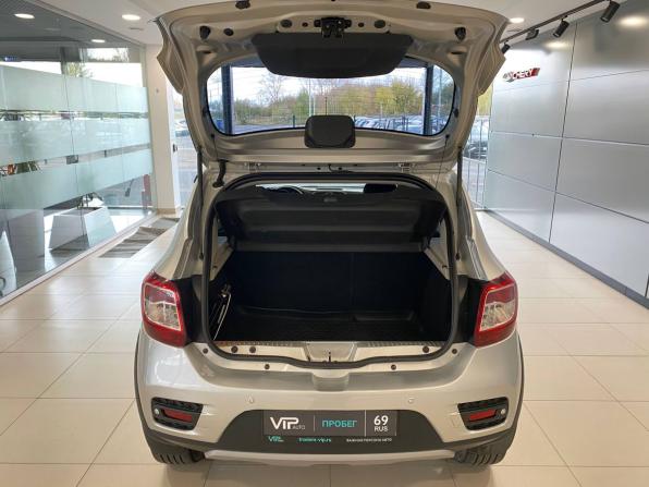 Renault Sandero II Рестайлинг с пробегом 2018 года, цена 1 147 000 рублей, 74184 км, хэтчбек, Автокод Объявления
