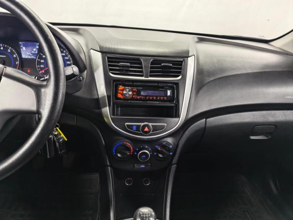 Hyundai Solaris I с пробегом 2014 года, цена 790 000 рублей, 110000 км, хэтчбек, Автокод Объявления