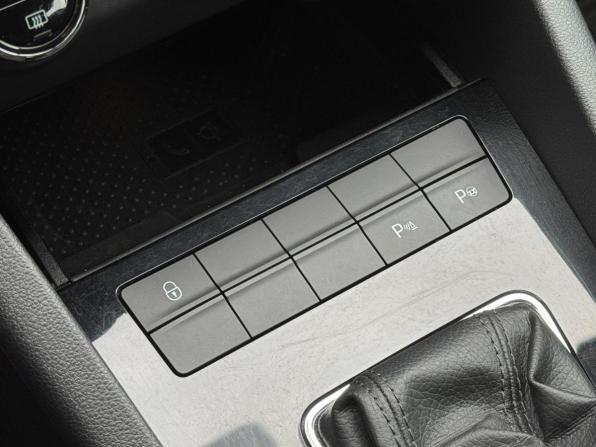Skoda Octavia III (A7) Рестайлинг с пробегом 2018 года, цена 1 950 000 рублей, 205432 км, лифтбек, Автокод Объявления