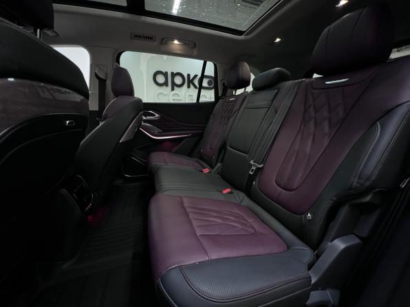 Hongqi HS7 II с пробегом 2025 года, цена 4 290 000 рублей, 8402 км, внедорожник, Автокод Объявления