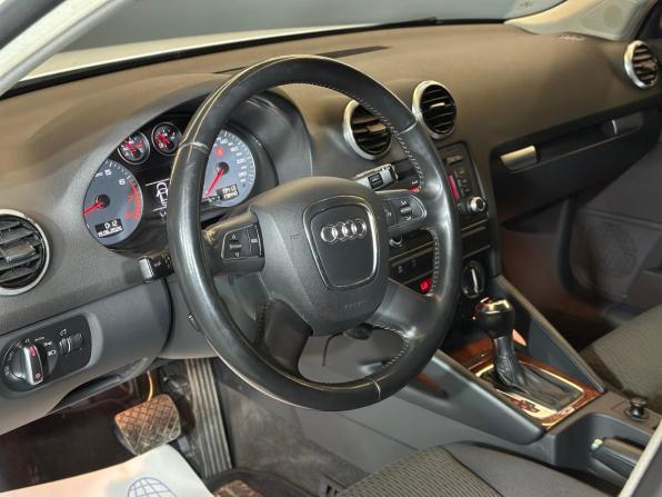 Audi A3 II (8P) Рестайлинг 2 с пробегом 2011 года, цена 999 000 рублей, 178439 км, хэтчбек, Автокод Объявления