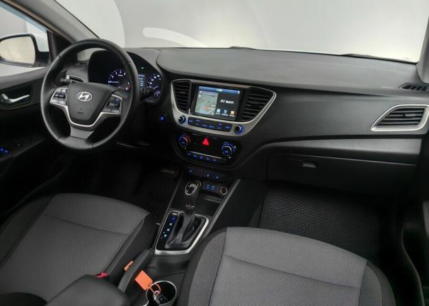 Hyundai Solaris II с пробегом 2017 года, цена 798 000 рублей, 287000 км, седан, Автокод Объявления
