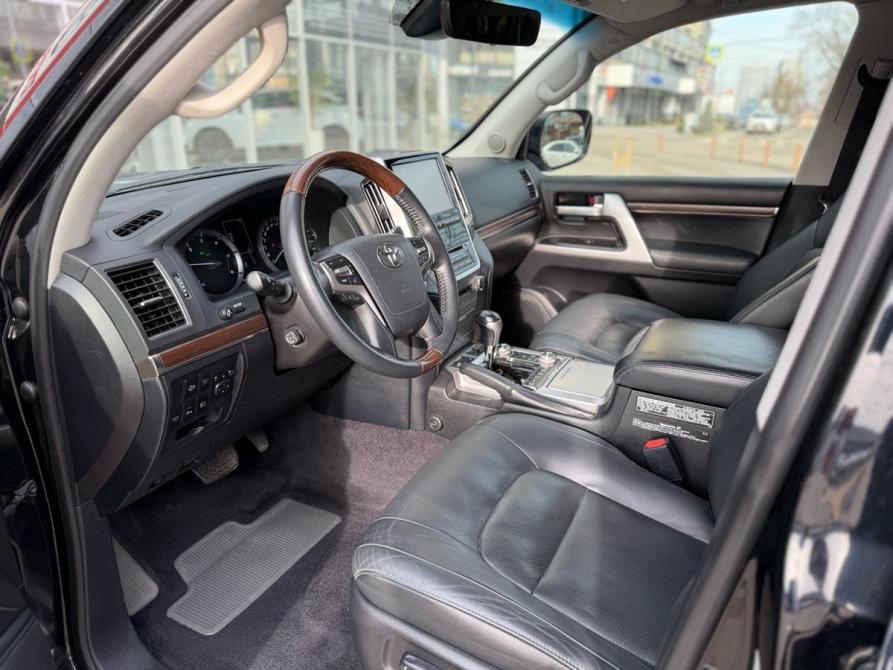 Toyota Land Cruiser 200 Series Рестайлинг 2 Ростов-на-Дону  - изображение 10