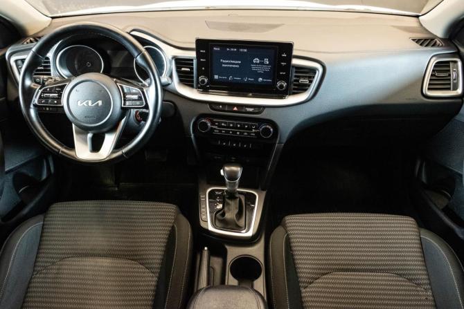 Kia Ceed III Рестайлинг с пробегом 2022 года, цена 2 080 000 рублей, 48167 км, универсал, Автокод Объявления