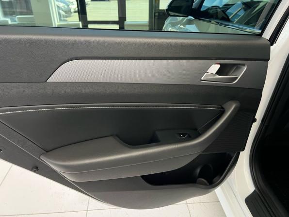 Hyundai Sonata VII (LF) Рестайлинг с пробегом 2019 года, цена 1 999 000 рублей, 63370 км, седан, Автокод Объявления