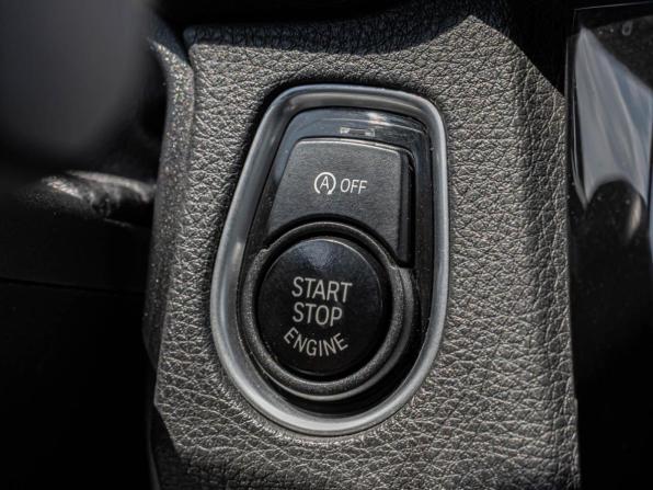 BMW 3 серии VI (F3x) Рестайлинг с пробегом 2017 года, цена 2 065 000 рублей, 210815 км, седан, Автокод Объявления