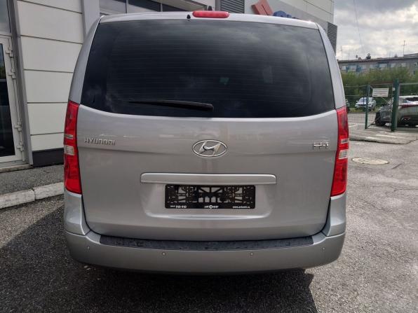 Hyundai H-1 II Рестайлинг 2 с пробегом 2020 года, цена 3 356 000 рублей, 250894 км, минивэн, Автокод Объявления