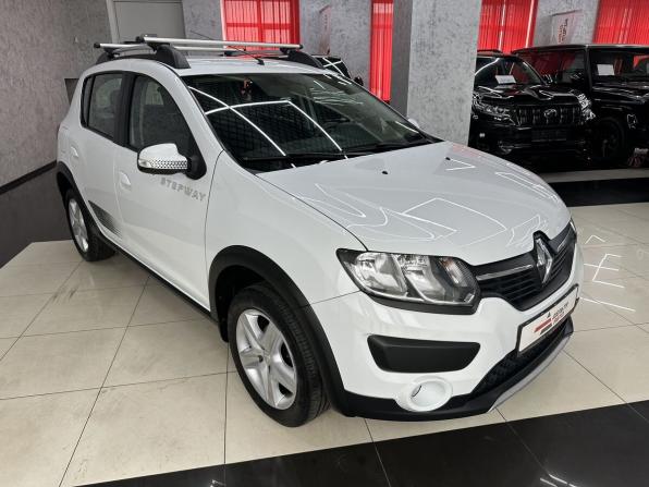 Renault Sandero II с пробегом 2017 года, цена 1 265 000 рублей, 68984 км, хэтчбек, Автокод Объявления