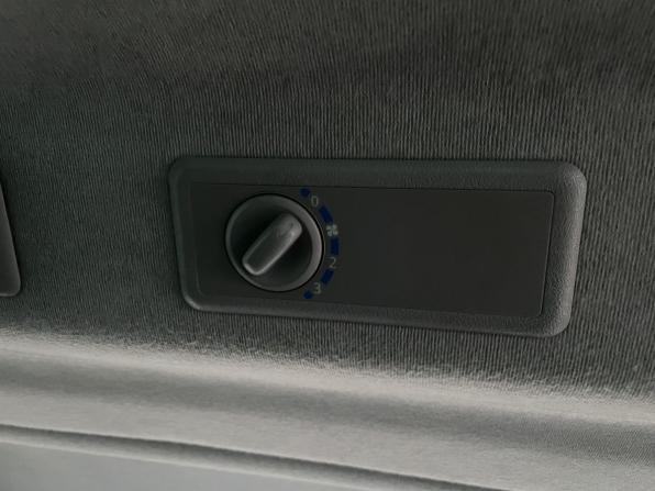 Renault Trafic III Рестайлинг с пробегом 2021 года, цена 3 699 000 рублей, 158000 км, минивэн, Автокод Объявления