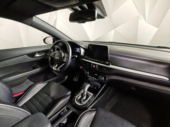 Kia Cerato IV Рестайлинг с пробегом 2022 года, цена 2 425 000 рублей, 36045 км, седан, Автокод Объявления
