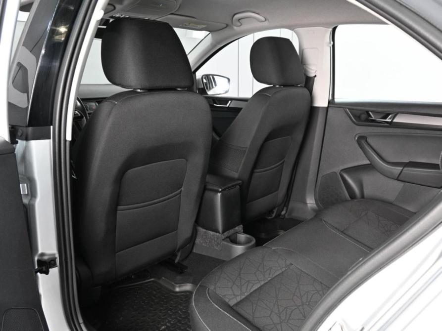 Skoda Rapid I Рестайлинг Ростов-на-Дону  - изображение 11