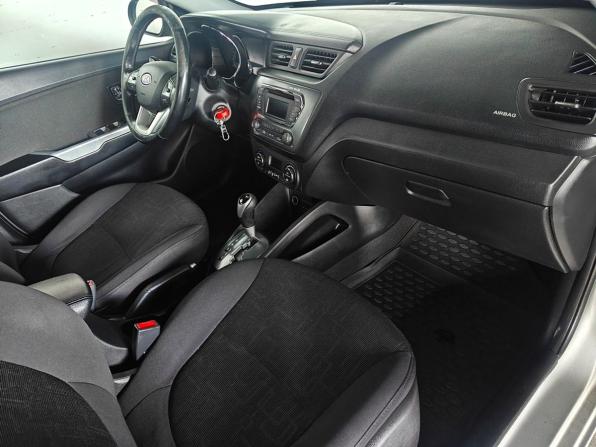 Kia Rio III с пробегом 2012 года, цена 750 000 рублей, 176236 км, хэтчбек, Автокод Объявления
