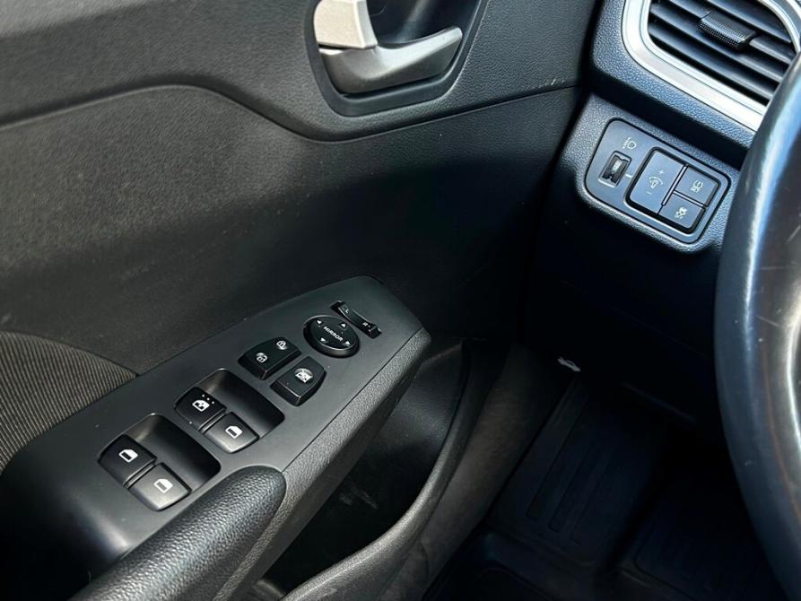 Hyundai Solaris II Санкт-Петербург  - изображение 16