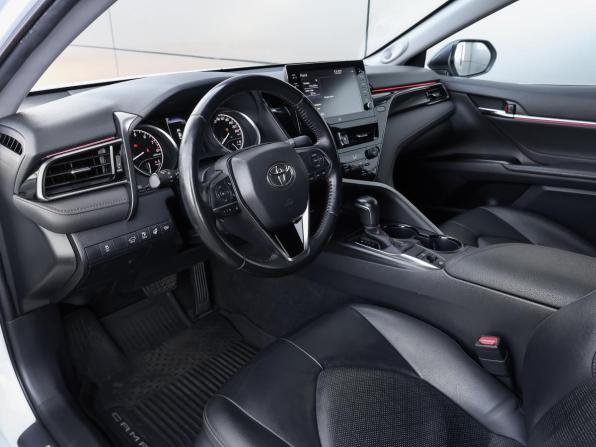 Toyota Camry VIII (XV70) Рестайлинг с пробегом 2021 года, цена 3 149 000 рублей, 88821 км, седан, Автокод Объявления