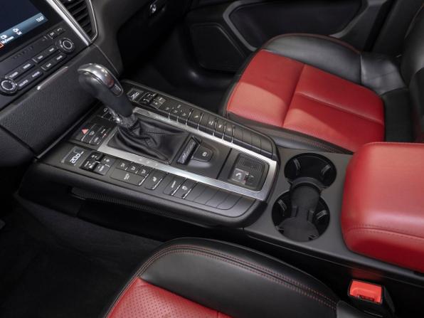 Porsche Macan I с пробегом 2017 года, цена 3 490 000 рублей, 118082 км, внедорожник, Автокод Объявления