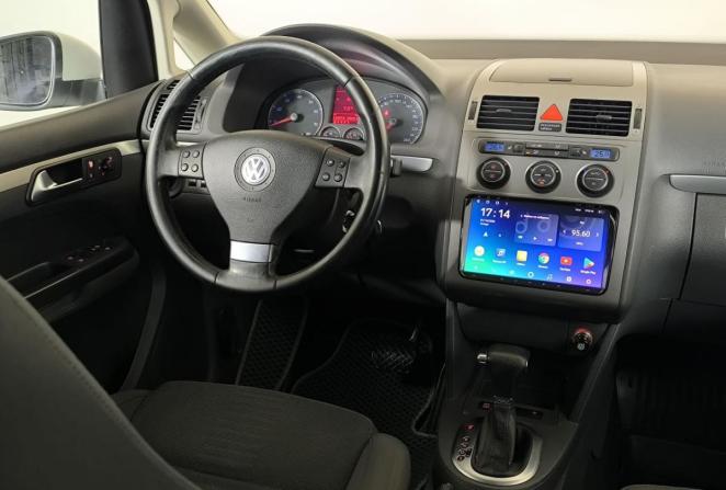 Volkswagen Touran I Рестайлинг с пробегом 2010 года, цена 560 000 рублей, 165000 км, компактвэн, Автокод Объявления