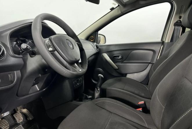 Renault Sandero II с пробегом 2018 года, цена 925 000 рублей, 165716 км, хэтчбек, Автокод Объявления