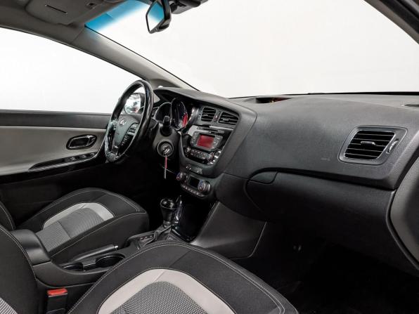 Kia Ceed II с пробегом 2015 года, цена 1 255 000 рублей, 118804 км, универсал, Автокод Объявления