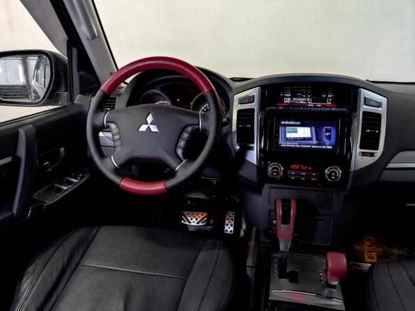 Mitsubishi Pajero IV Рестайлинг 2 с пробегом 2019 года, цена 3 610 000 рублей, 77105 км, внедорожник, Автокод Объявления