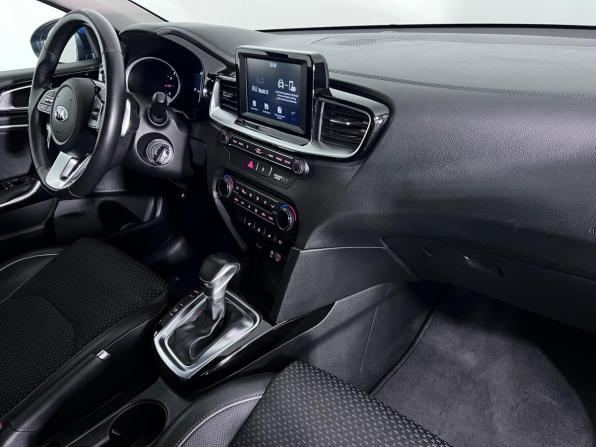 Kia Ceed III с пробегом 2018 года, цена 1 750 000 рублей, 92521 км, хэтчбек, Автокод Объявления